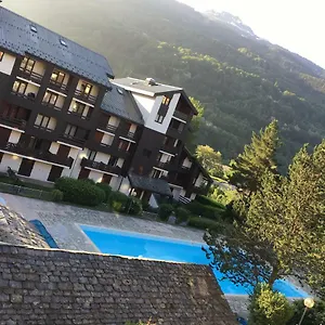 F2 Aux Glières Appartement